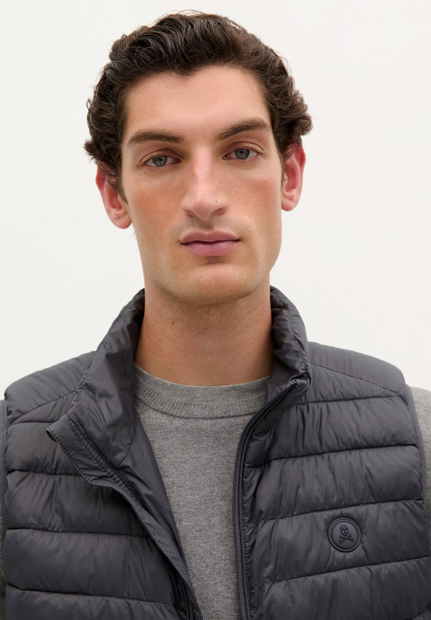VESTE SANS MANCHES MATELASSÉE SKULL