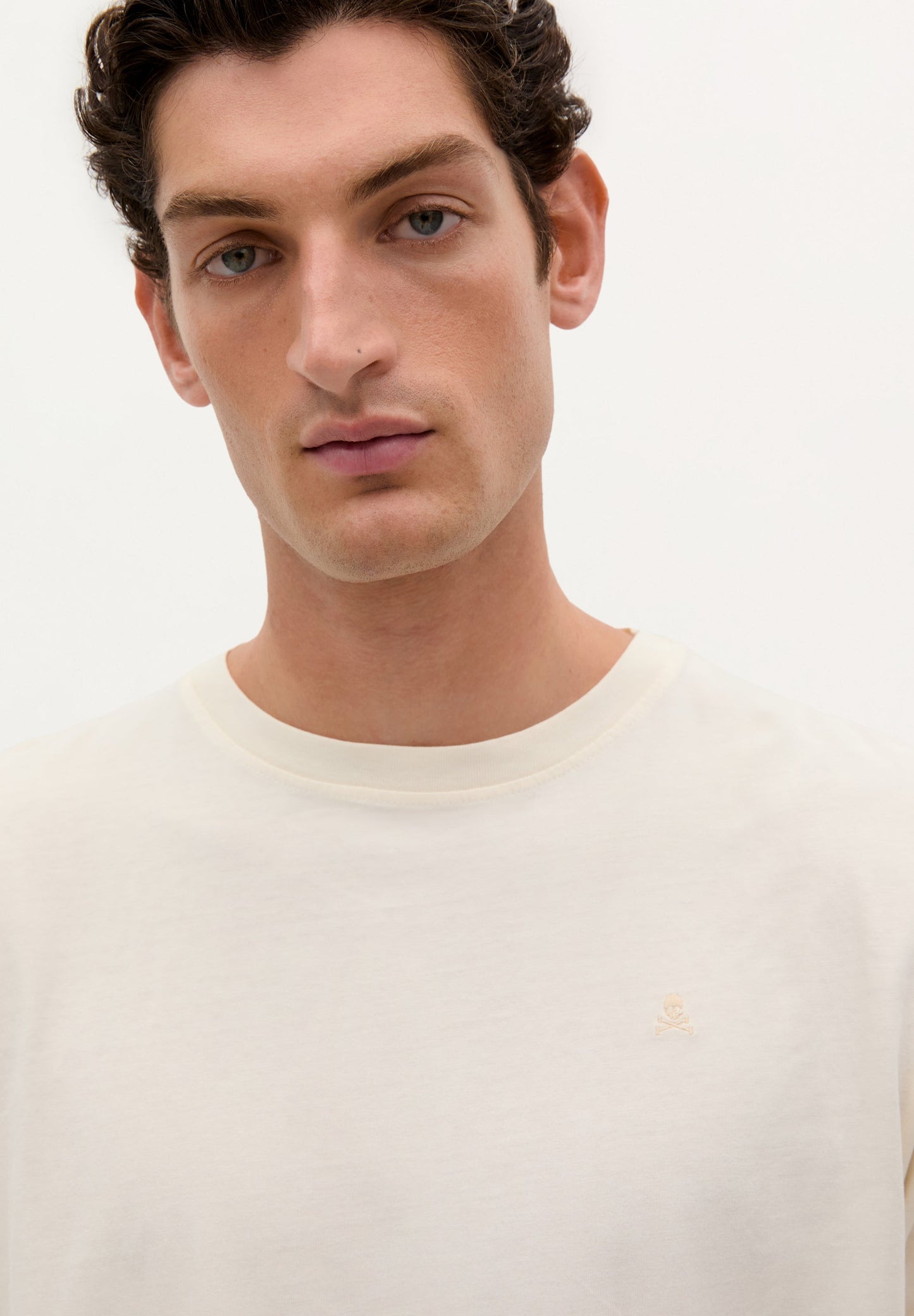 T-SHIRT BASIQUE LOGO COUPE RELAXED