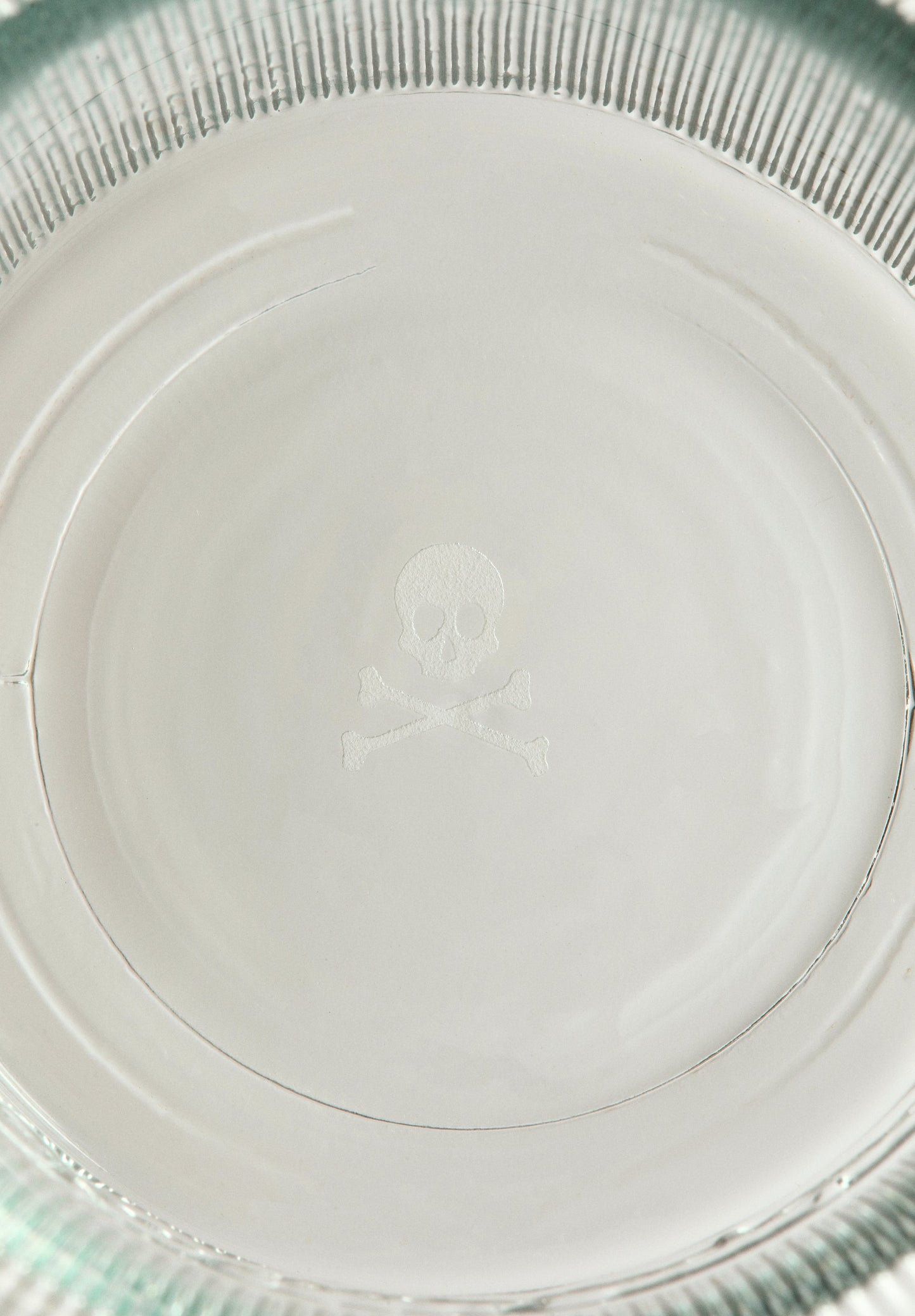 VERRE EN VERRE AVEC LIGNES