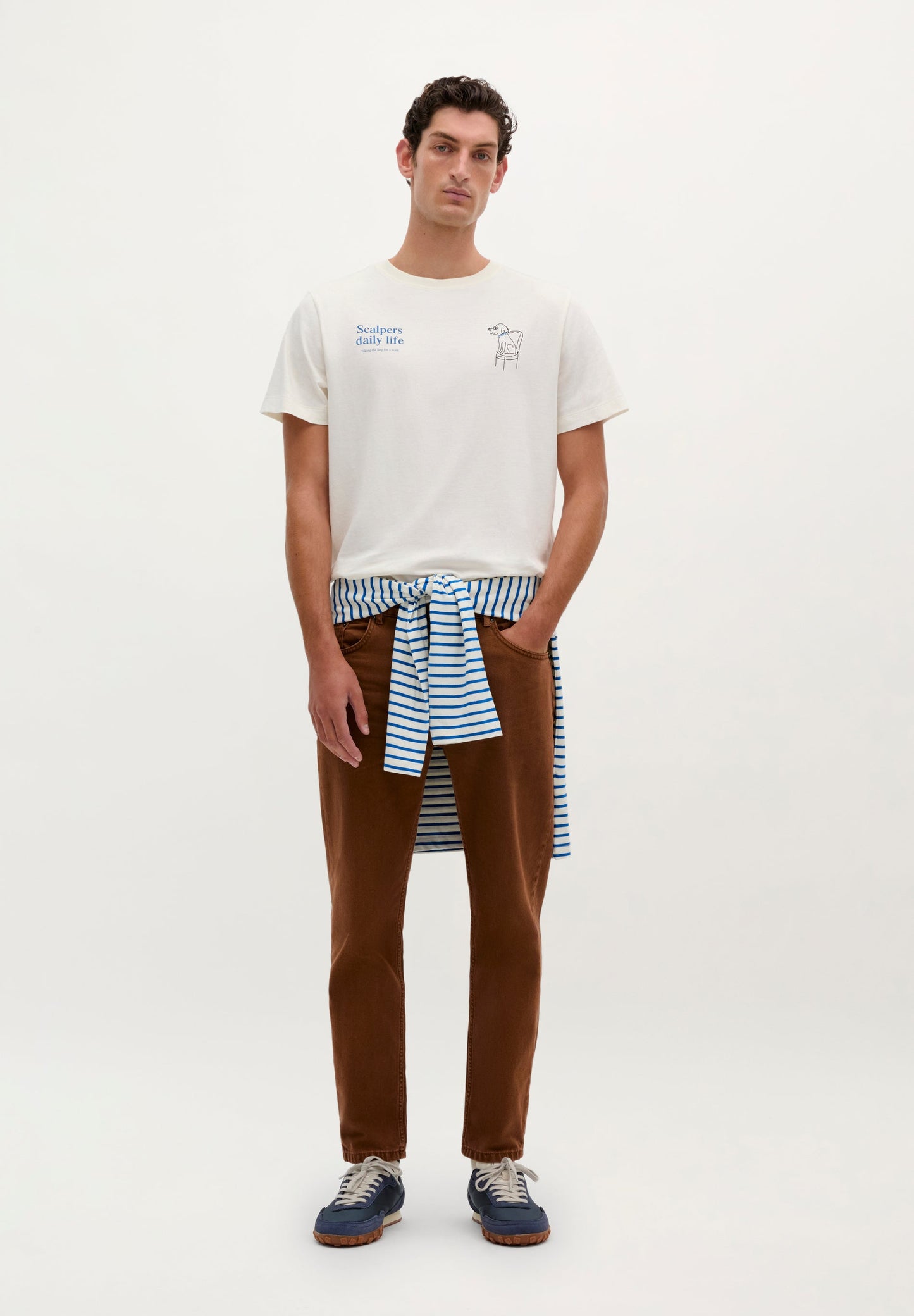 T-SHIRT MOTIF DEVANT
