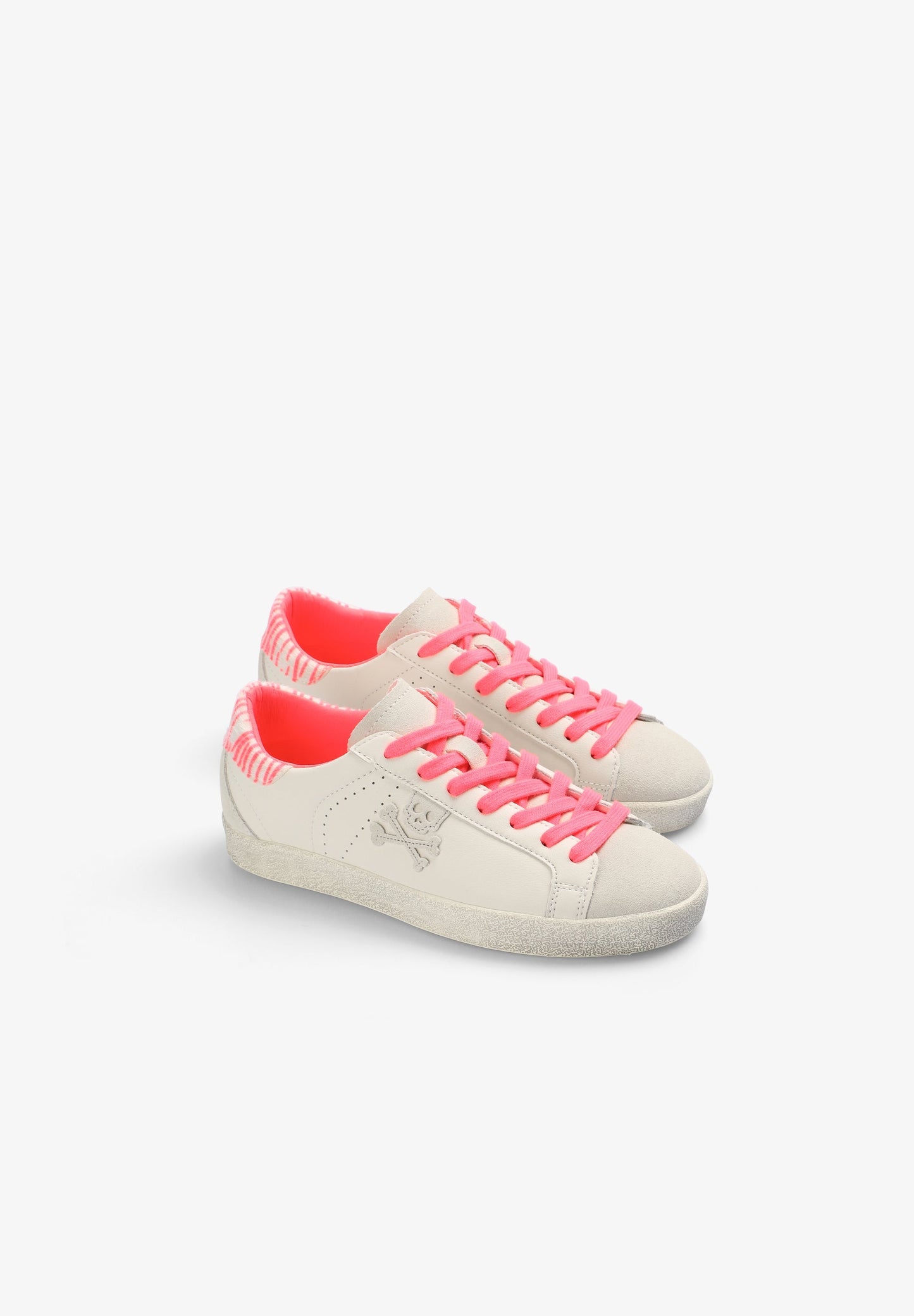 PINK SNEAKERS DÉTAIL