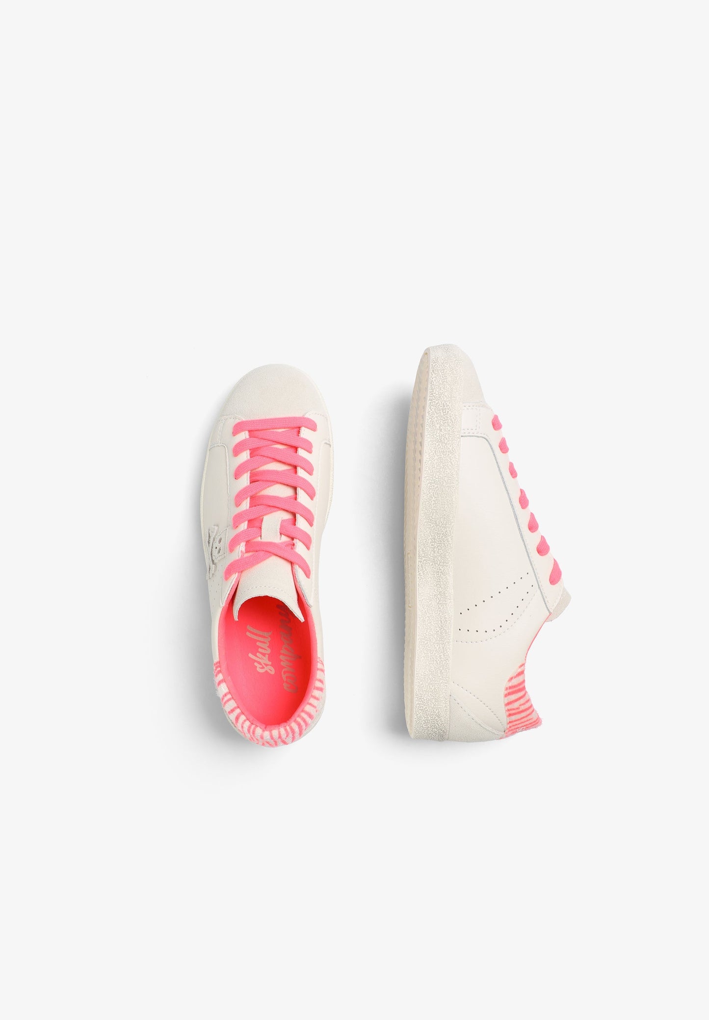 PINK SNEAKERS DÉTAIL