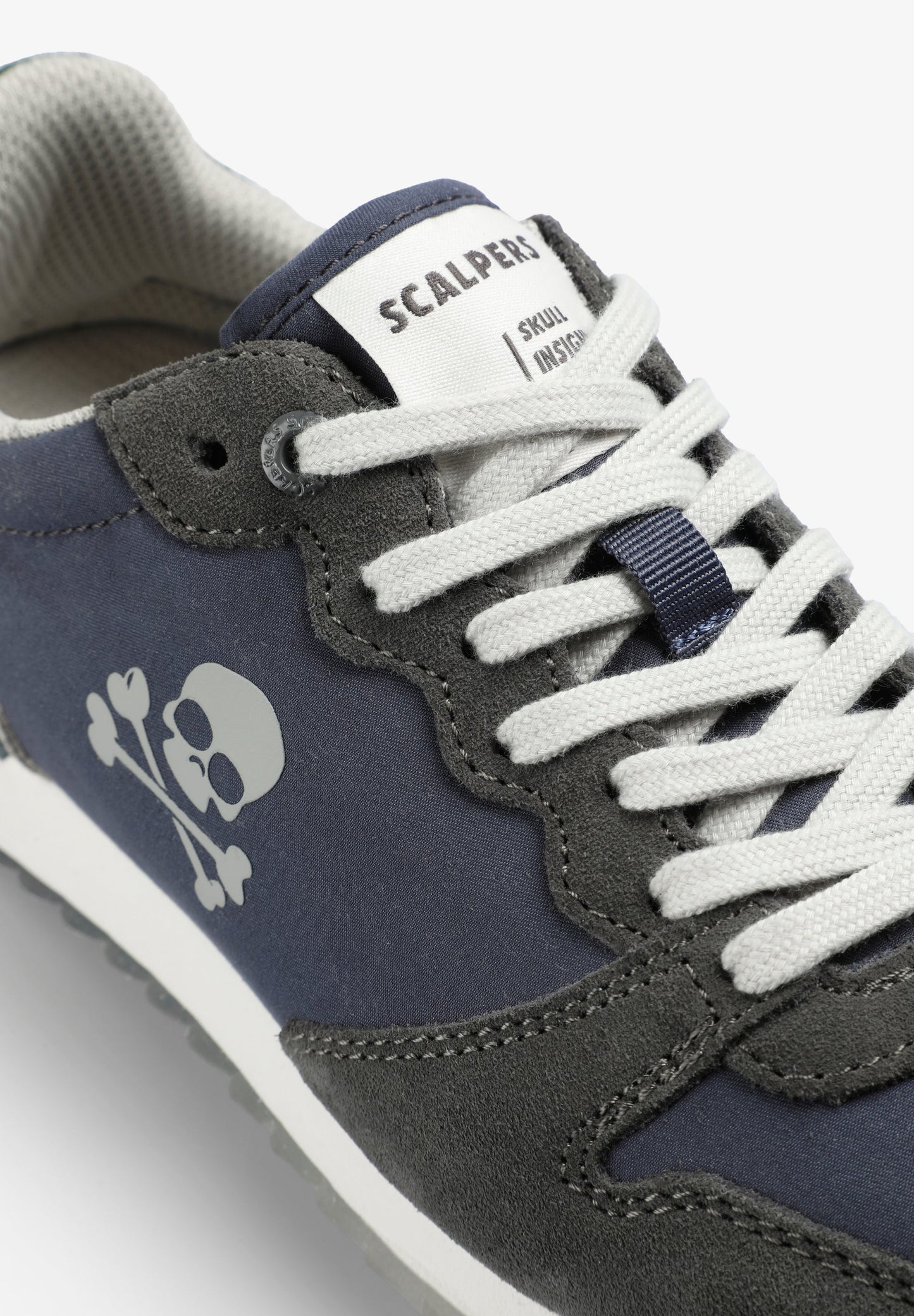 BASKETS SKULL INSIGNE