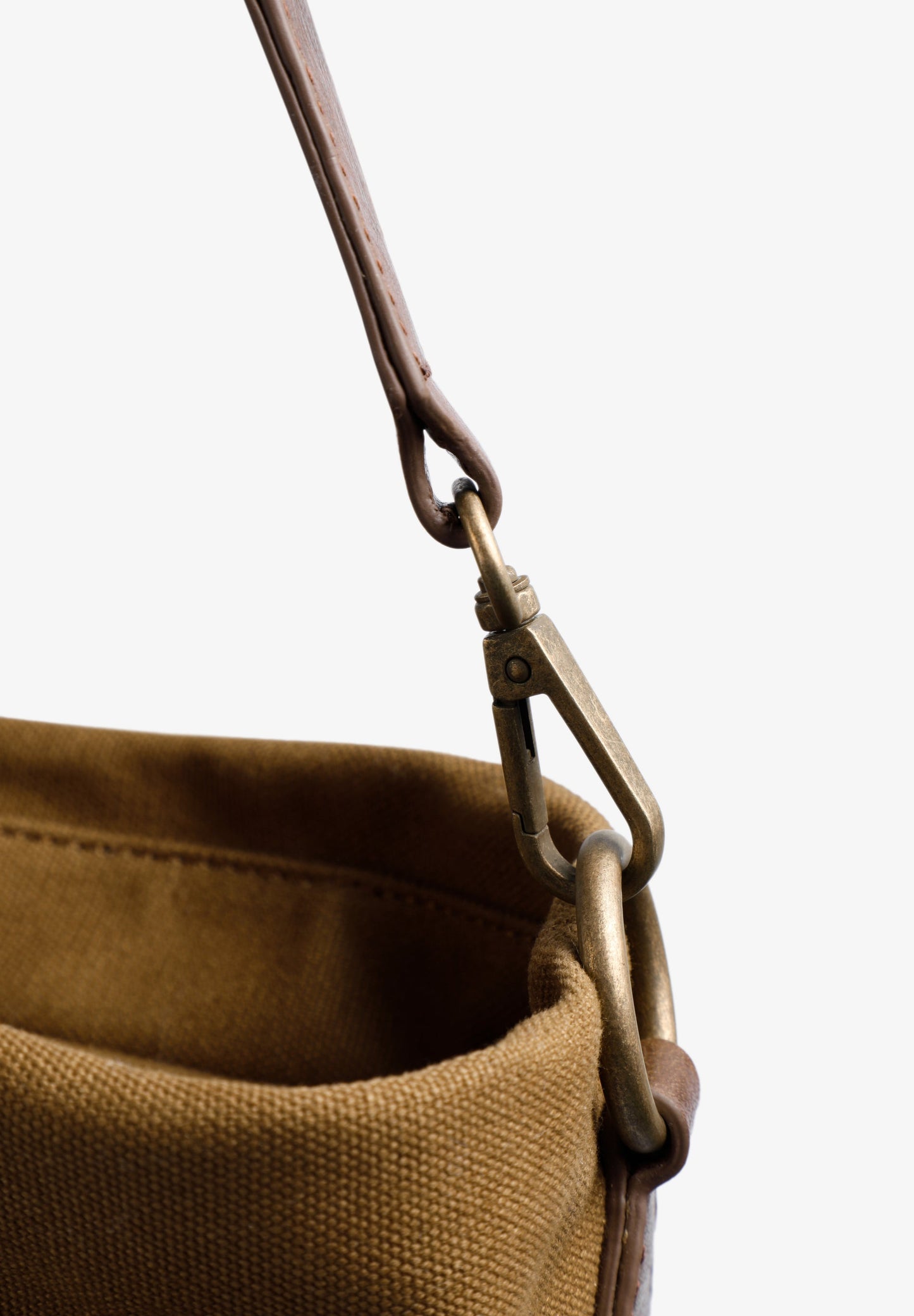 SAC DE VOYAGE DÉTAILS CUIR