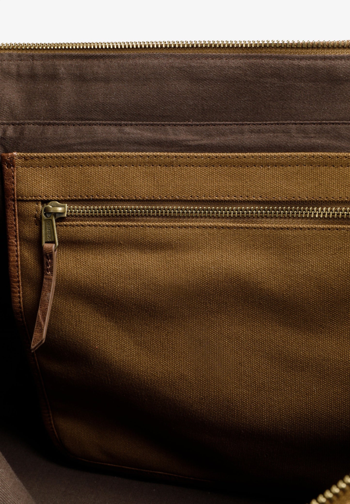 SAC DE VOYAGE DÉTAILS CUIR