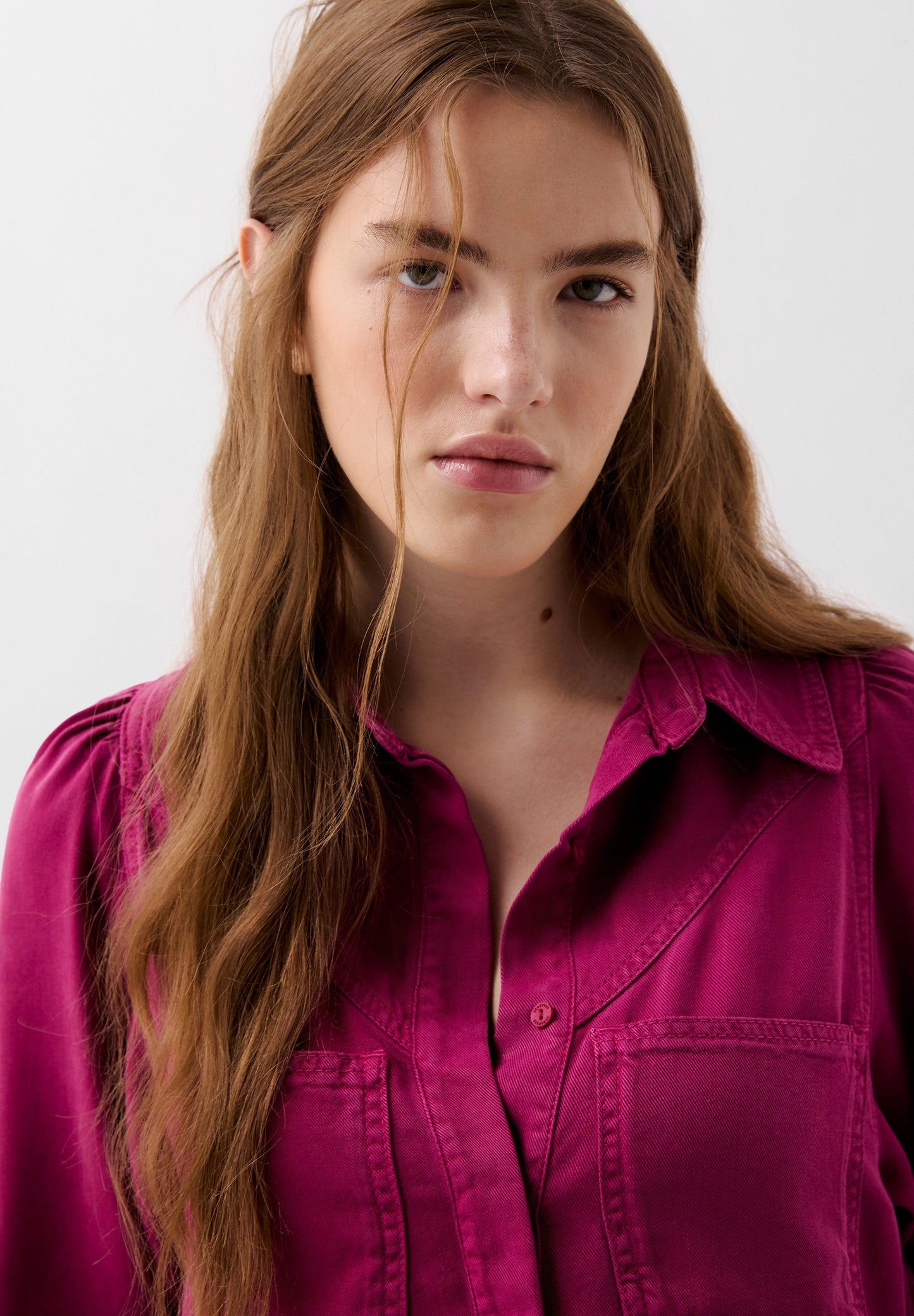 CHEMISE FLUIDE DÉTAIL ÉPAULES