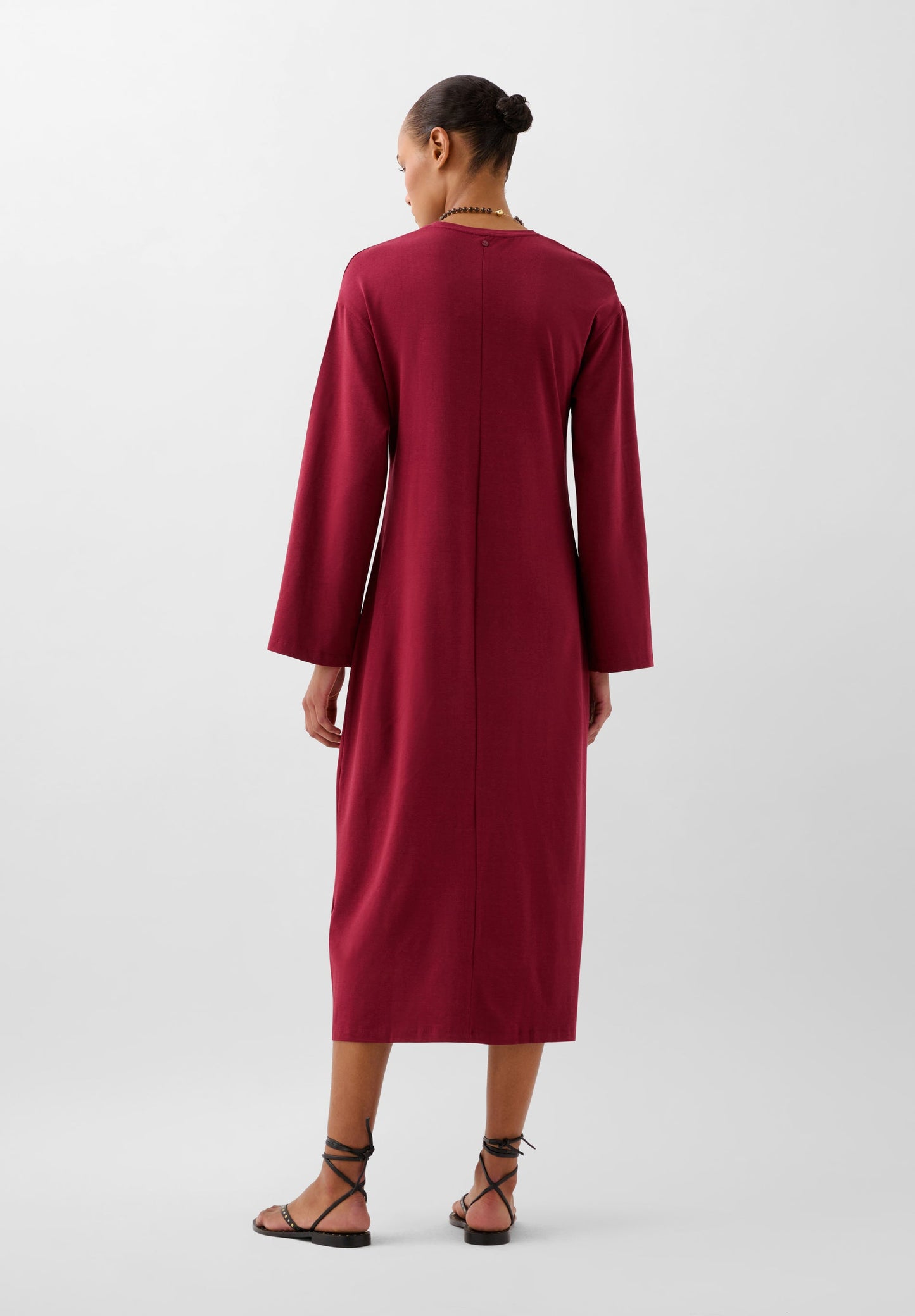 ROBE FLUIDE DÉTAIL NŒUD