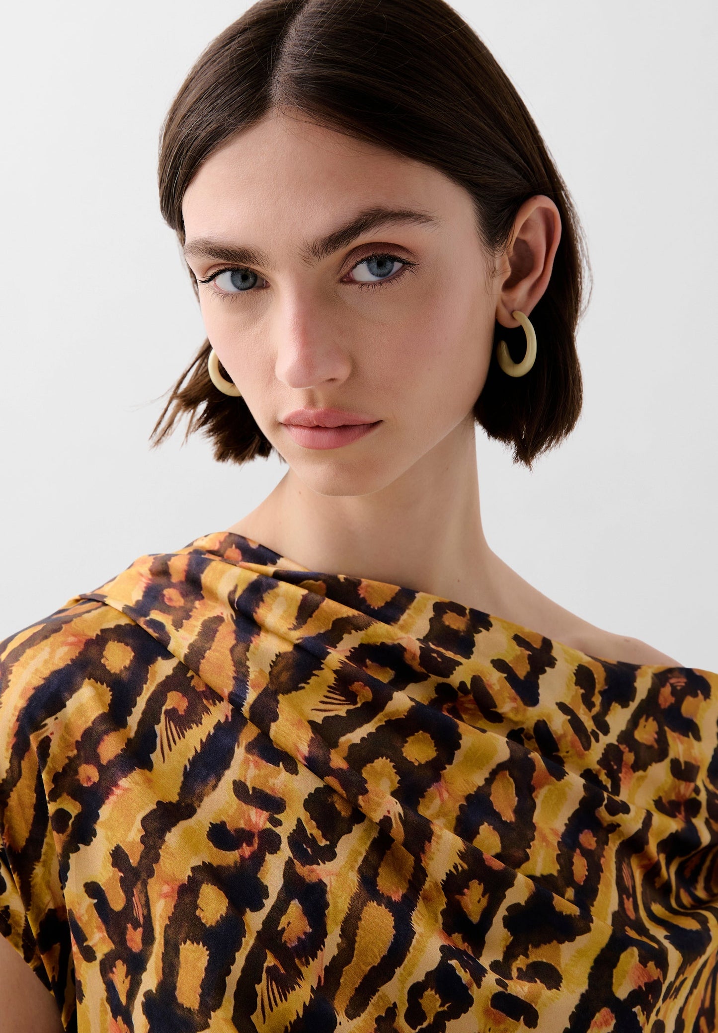 ROBE SATINÉE ANIMAL PRINT