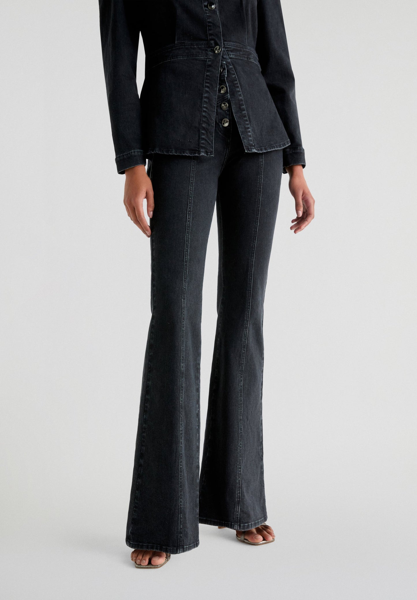 JEAN BOOTCUT BOUTONS