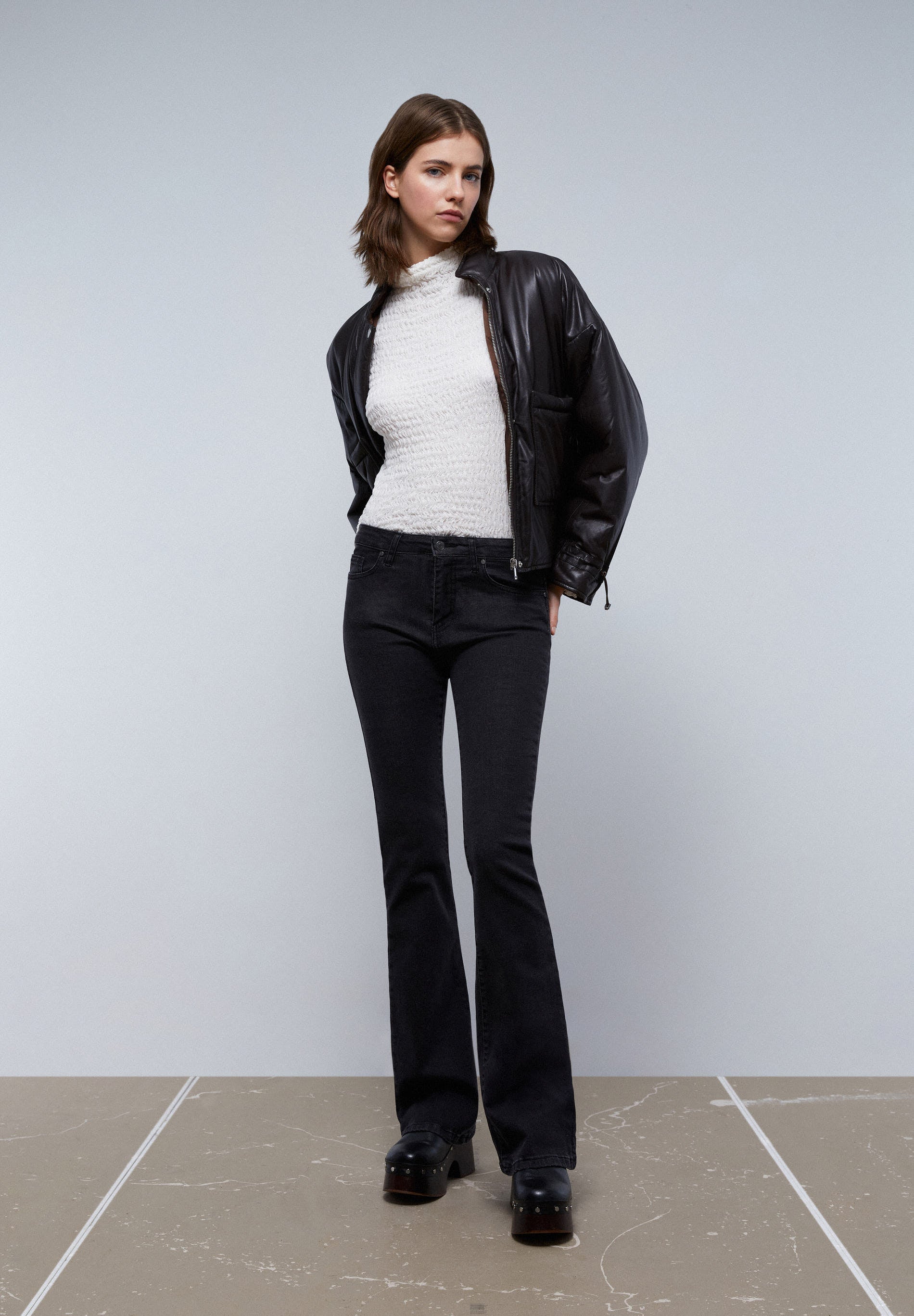 JEANS BOOTCUT