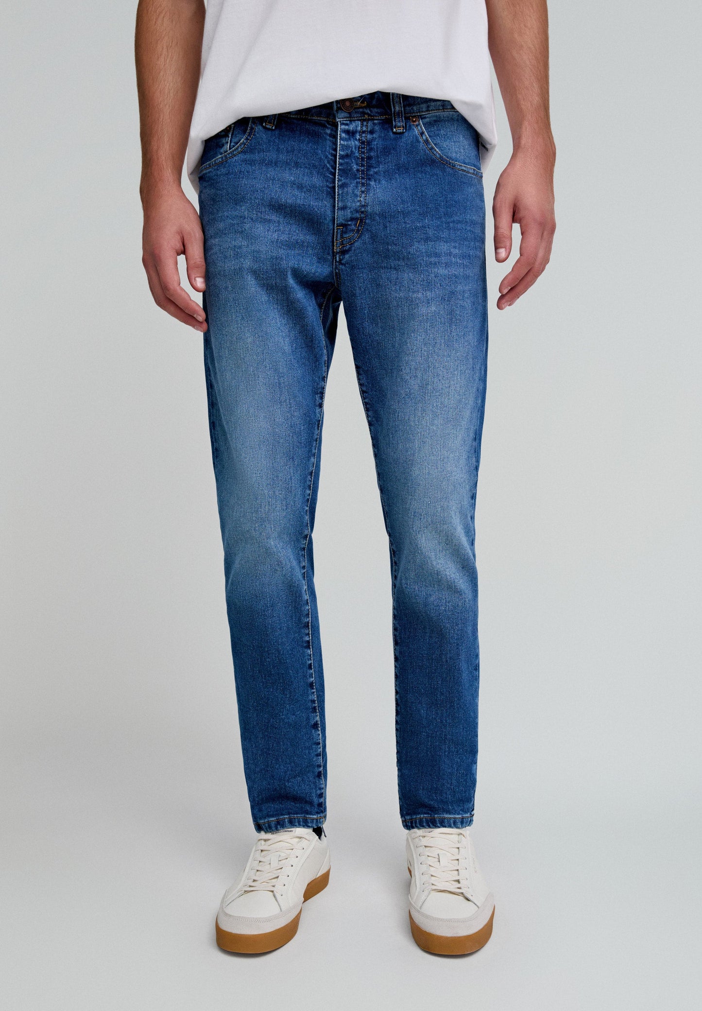 JEANS BASIQUE COUPE SLIM