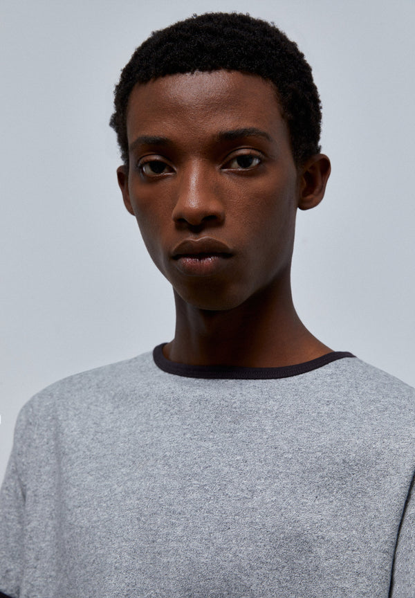 T-SHIRT PREMIUM FINITIONS CONTRASTANTES