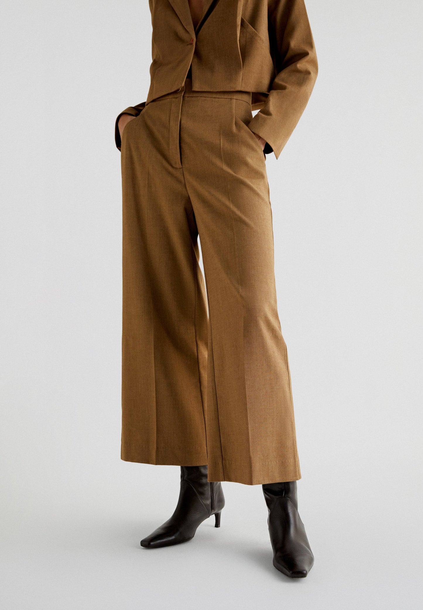 CARAMEL BUTTON PANT