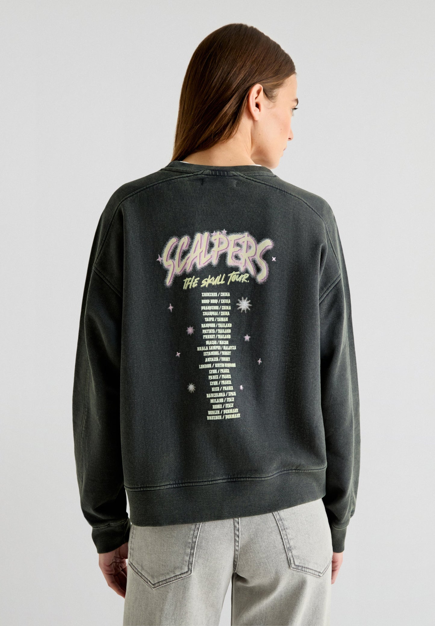 SPRAY SKULL SWEATER