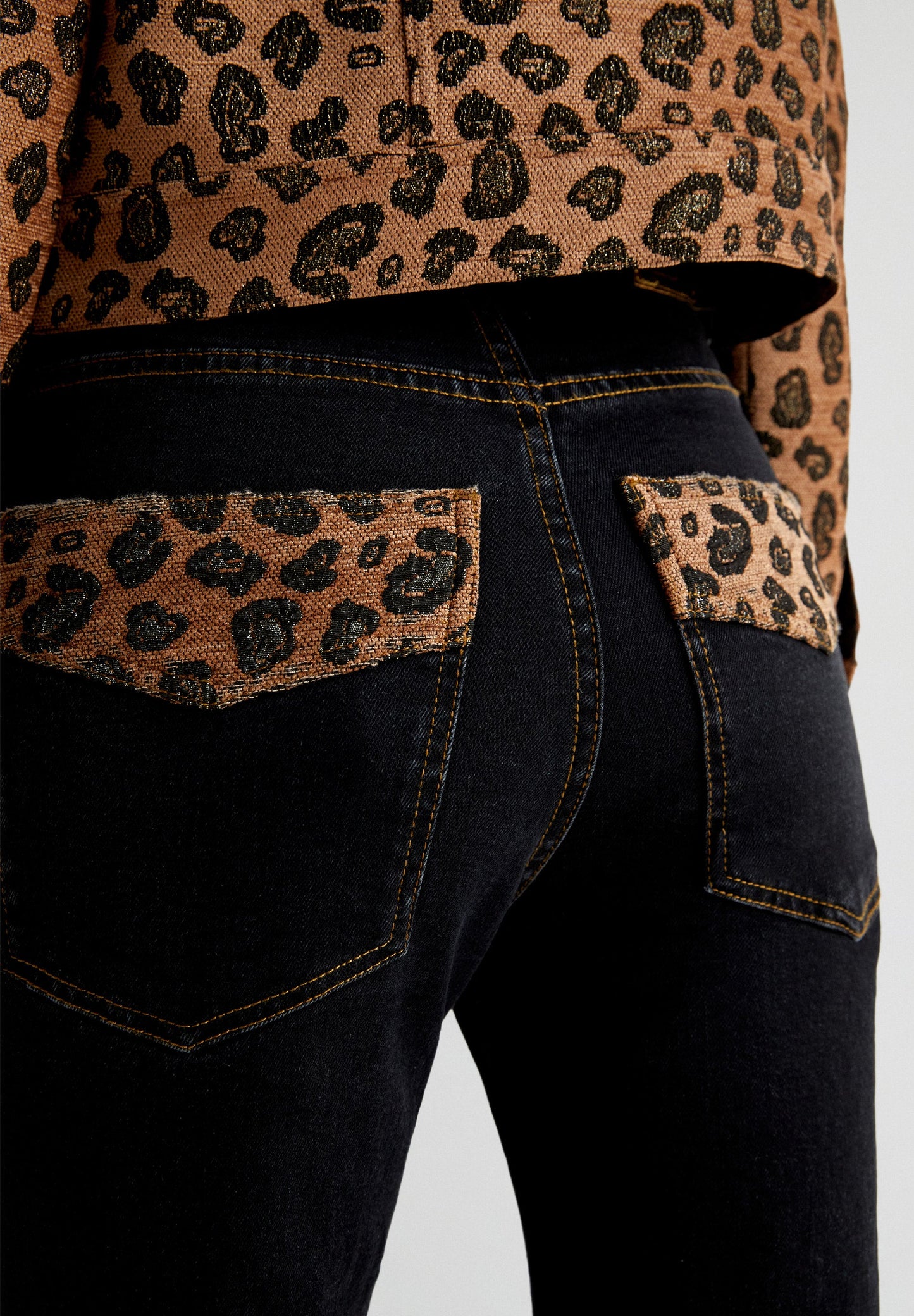 JEAN DÉTAIL MOTIF ANIMAL