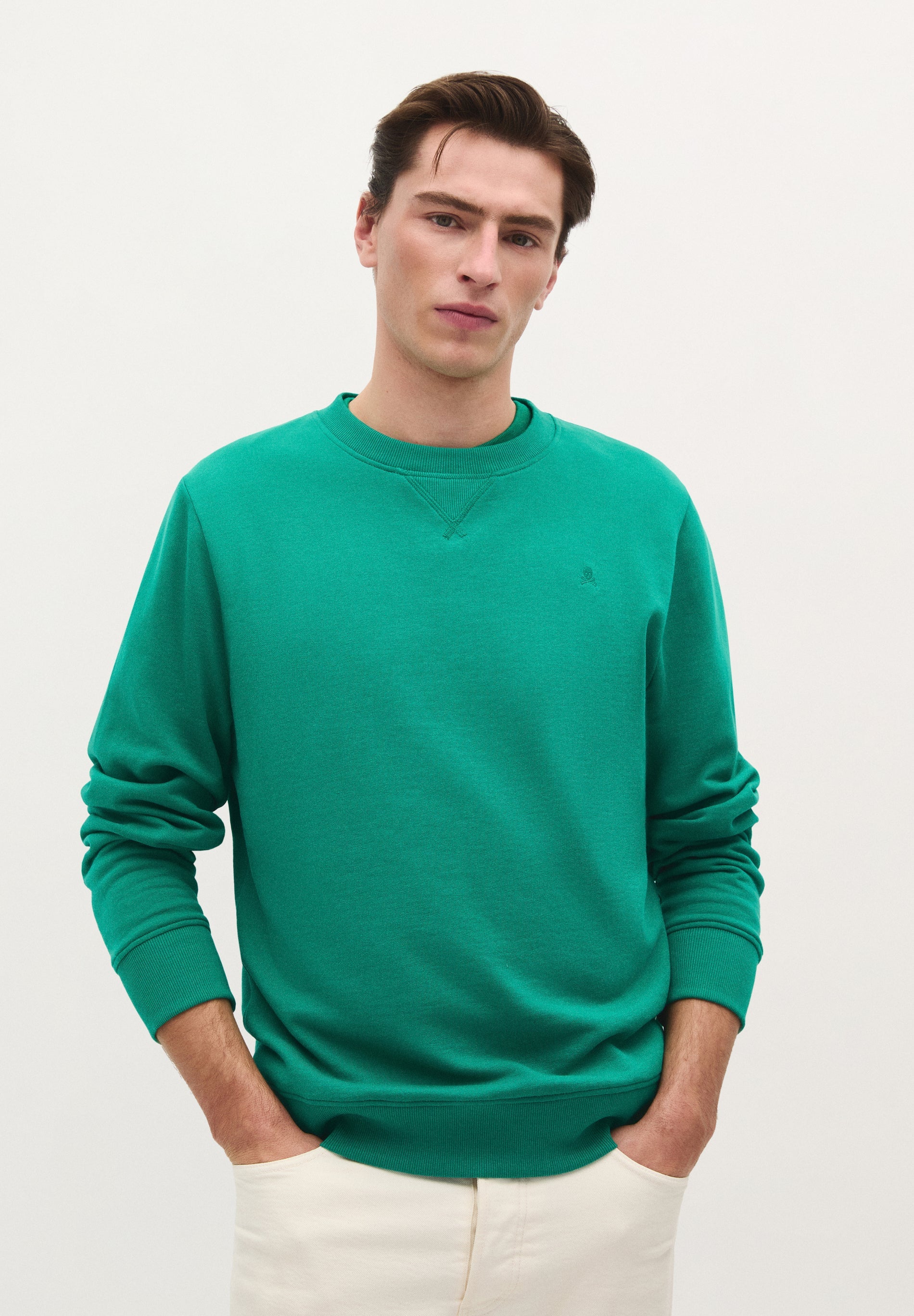SWEAT BASIQUE SKULL BRODÉ
