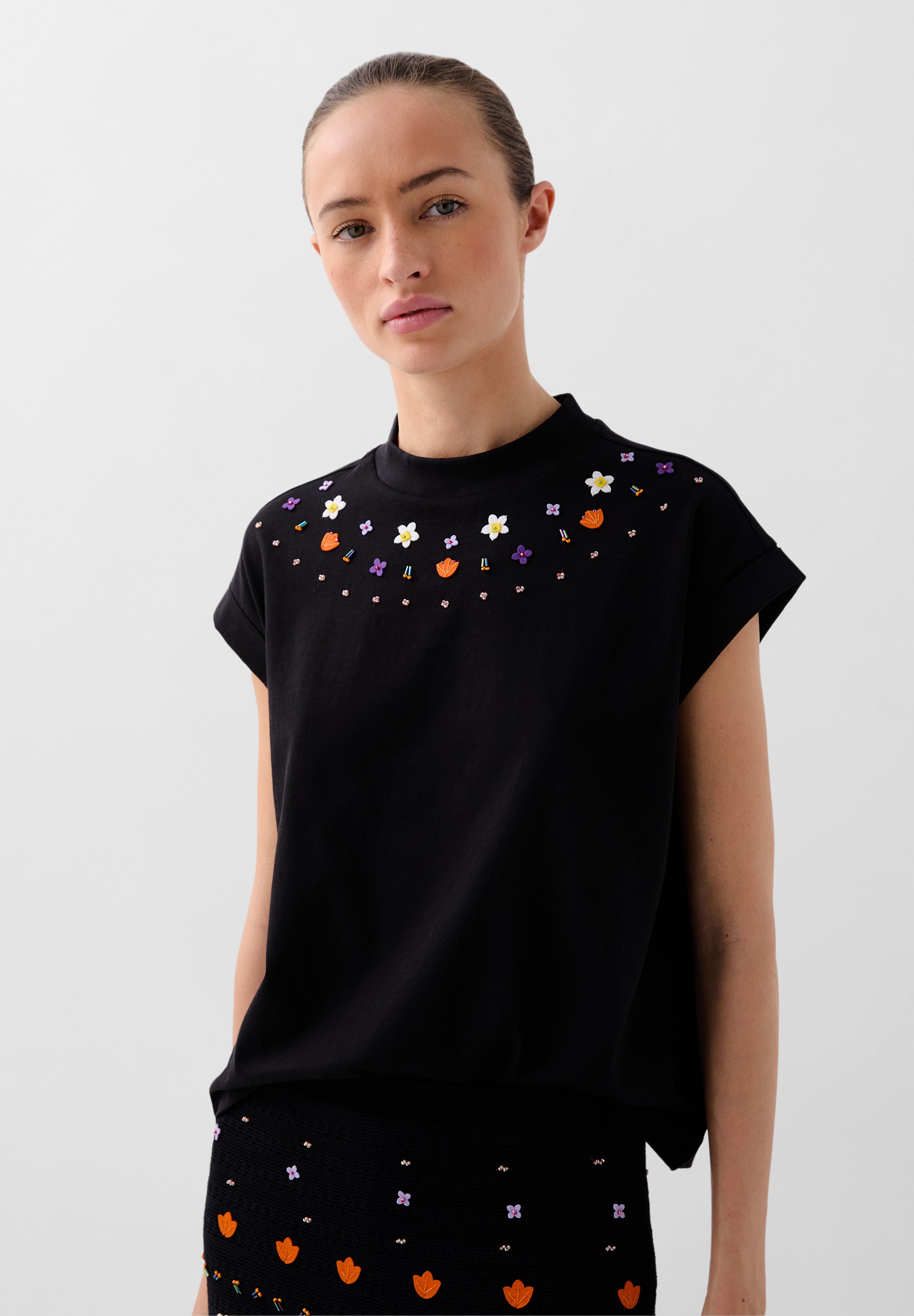 CROP TOP BRODÉ