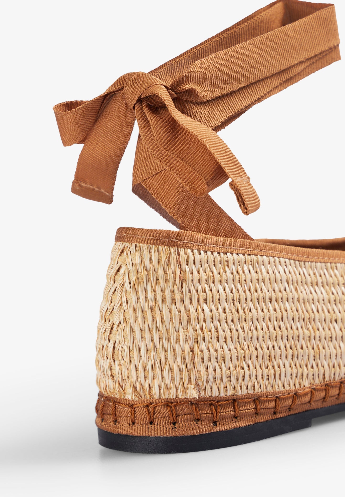 SLIPPERS RAPHIA NOEUD