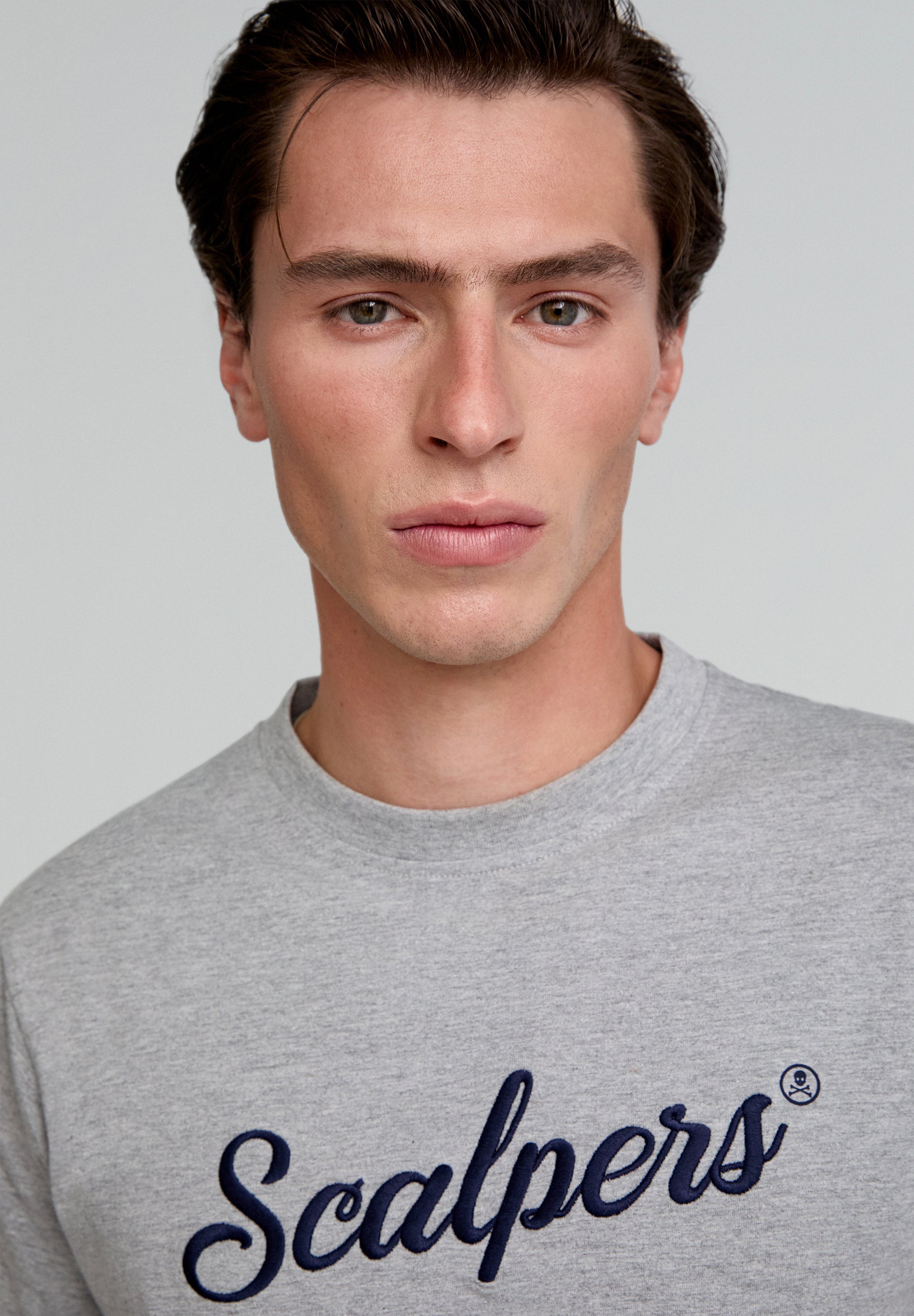 T-SHIRT LOGO BRODÉ