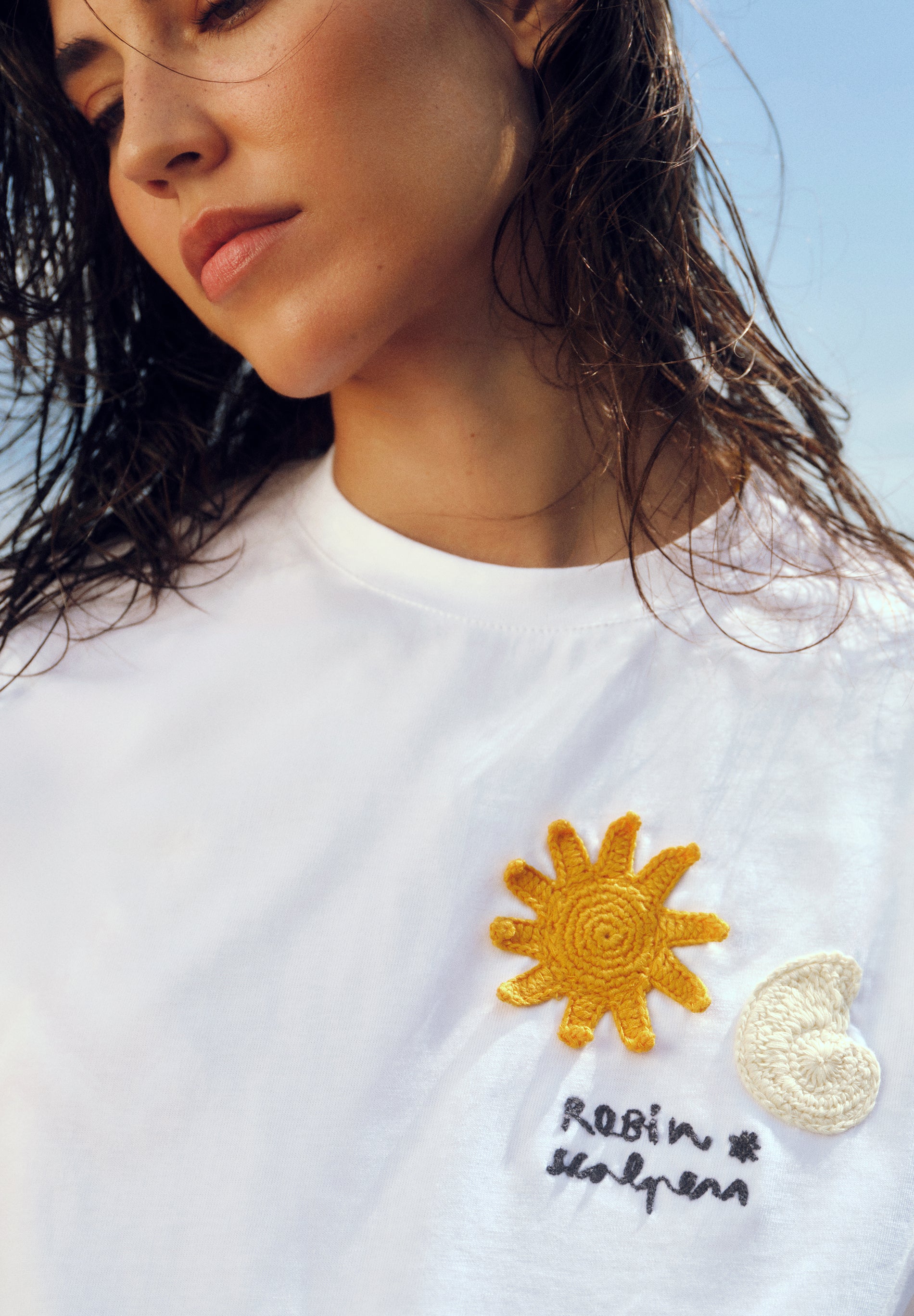 T-SHIRT DÉTAIL BRODÉ